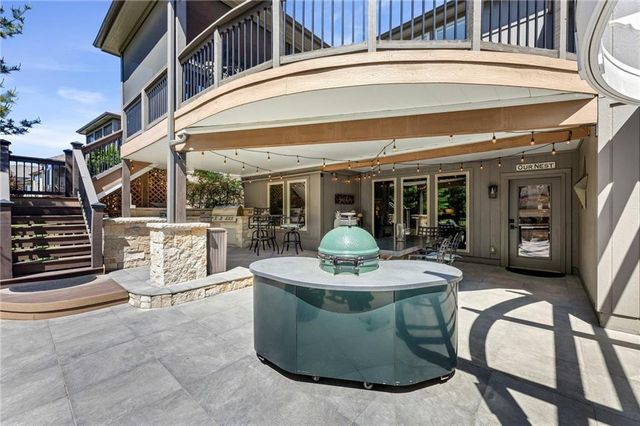 24775 W 98th Street, Lenexa, KS 66227