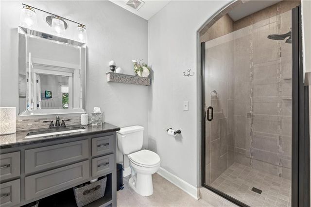 24775 W 98th Street, Lenexa, KS 66227