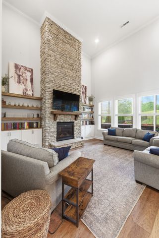 4025 Foxglove Farm Dr, Franklin, TN 37064