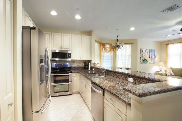 1264 VIA DE FOSSI, Boynton Beach, FL 33426