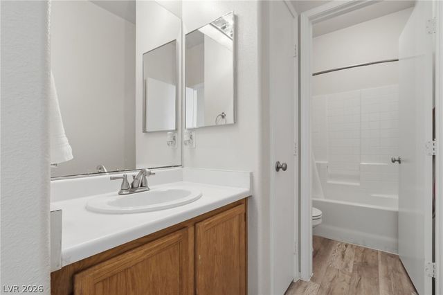 2528 Living Rock Street, Las Vegas, NV 89106