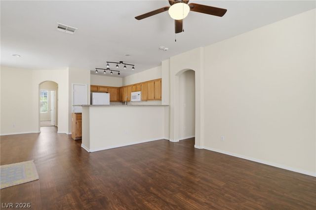2528 Living Rock Street, Las Vegas, NV 89106