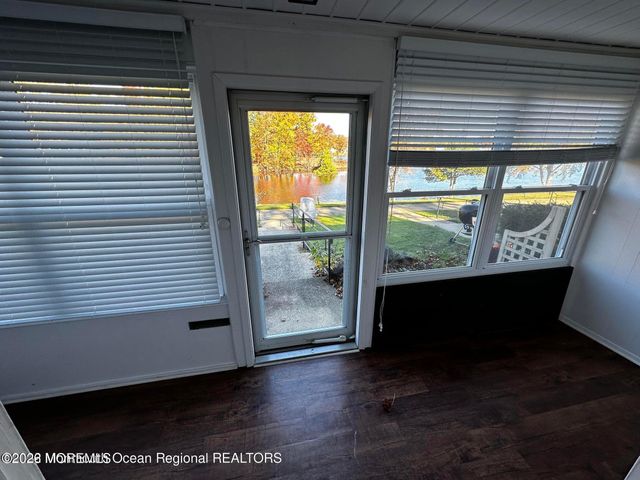 106 E Edinburgh Lane, Lakewood, NJ 08701