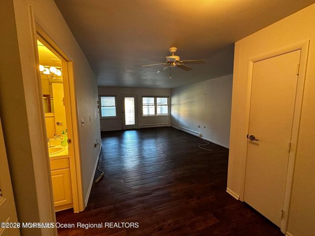 106 E Edinburgh Lane, Lakewood, NJ 08701