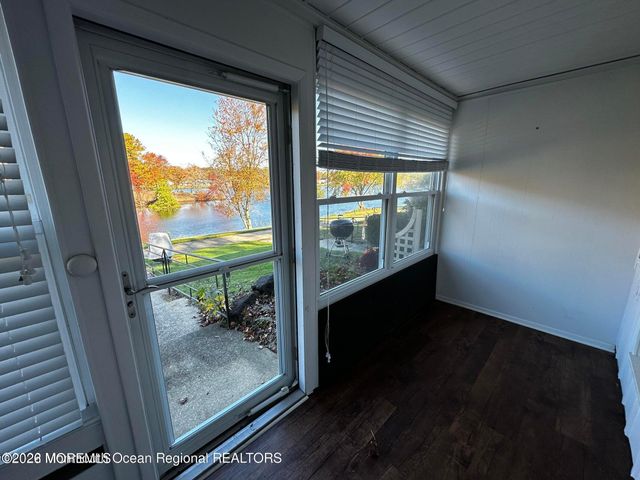 106 E Edinburgh Lane, Lakewood, NJ 08701