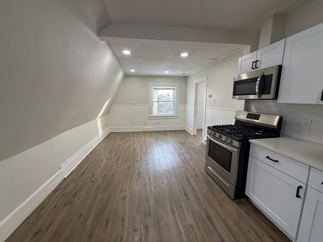 92 S Common 4, Lynn, MA 01902