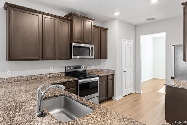 9215 Nubuck, Converse, TX 78109