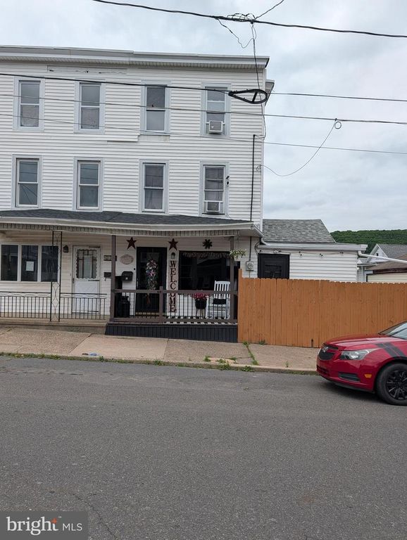 331 E 3RD ST, Mount Carmel, PA 17851