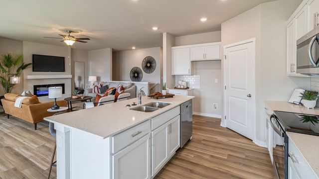 3284 Artesian Road, Marion, IA 52302