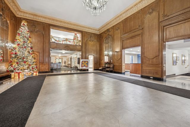 5555 N Sheridan Road 602, Chicago, IL 60640