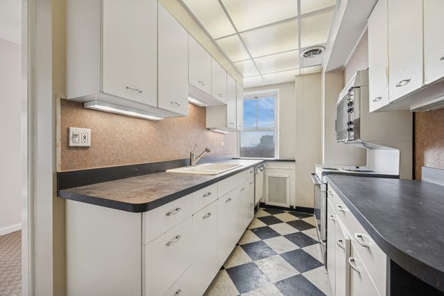 5555 N Sheridan Road 602, Chicago, IL 60640