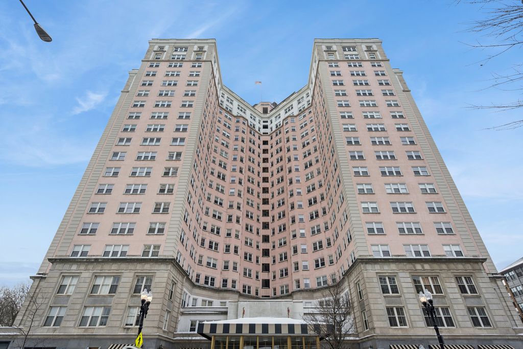 5555 N Sheridan Road 602, Chicago, IL 60640