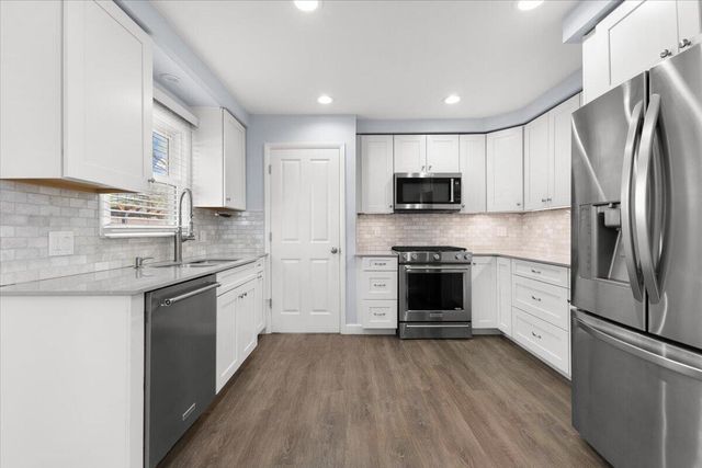 2236 Tyler Avenue, Berkley City, MI 48072
