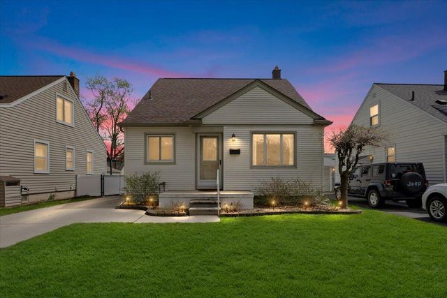 2236 Tyler Avenue, Berkley City, MI 48072