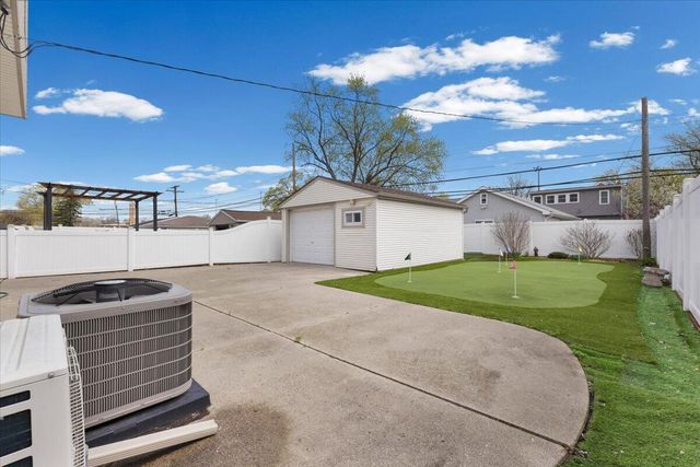 2236 Tyler Avenue, Berkley City, MI 48072