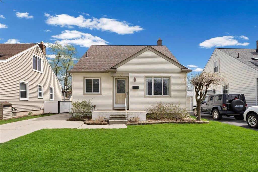 2236 Tyler Avenue, Berkley City, MI 48072