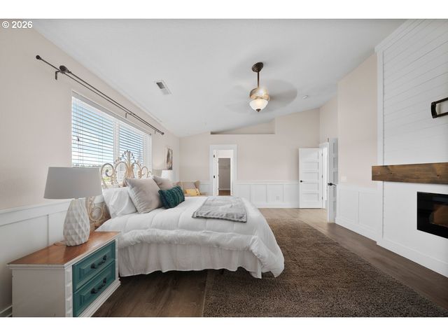 20152 CHANTICLEER Pl, Oregon City, OR 97045