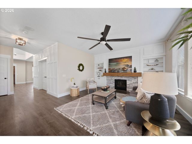 20152 CHANTICLEER Pl, Oregon City, OR 97045