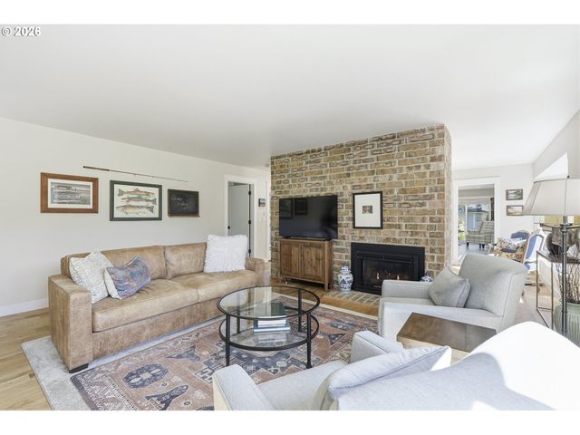 7670 Sw ARBOR LAKE Ct, Wilsonville, OR 97070
