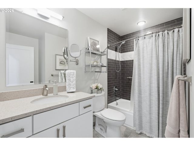 7670 Sw ARBOR LAKE Ct, Wilsonville, OR 97070