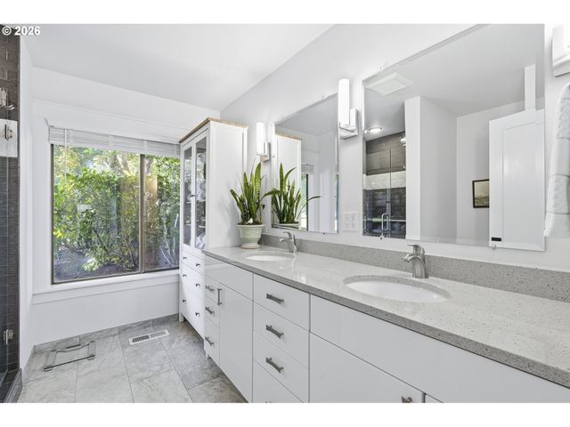 7670 Sw ARBOR LAKE Ct, Wilsonville, OR 97070