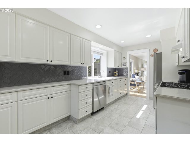 7670 Sw ARBOR LAKE Ct, Wilsonville, OR 97070