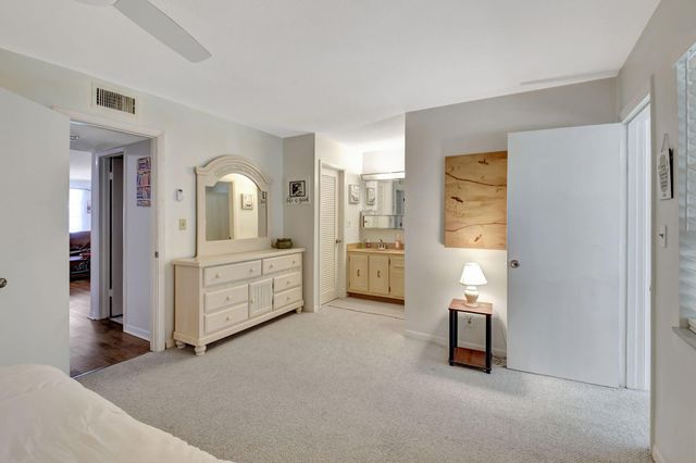 170 High Point Terrace E Apt B, Delray Beach, FL 33445