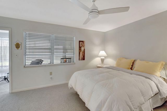 170 High Point Terrace E Apt B, Delray Beach, FL 33445