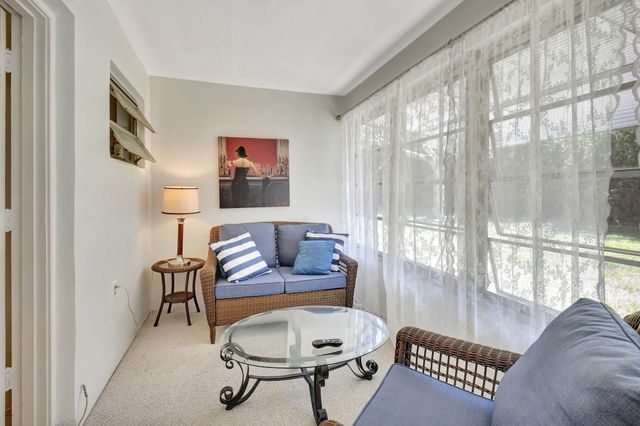 170 High Point Terrace E Apt B, Delray Beach, FL 33445