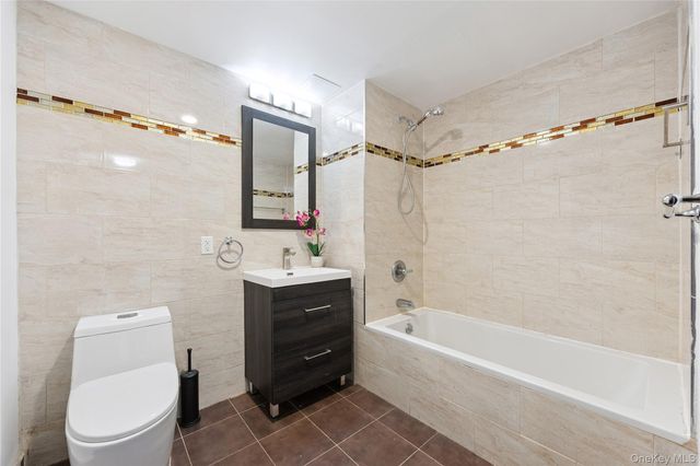 35-20 146th Street 3B, Flushing, NY 11354