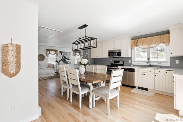 102 Garfield Place, Massapequa, NY 11758