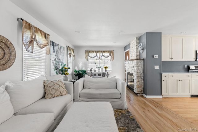 102 Garfield Place, Massapequa, NY 11758