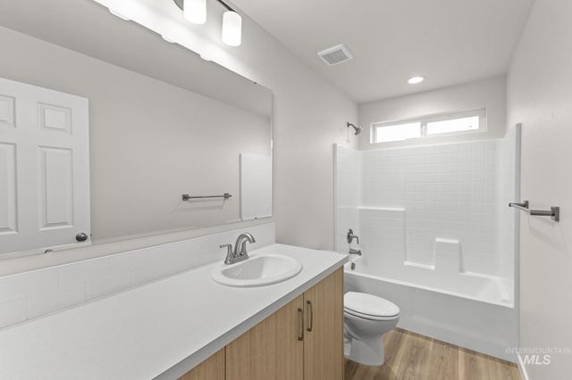 1646 Celina St, Middleton, ID 83644