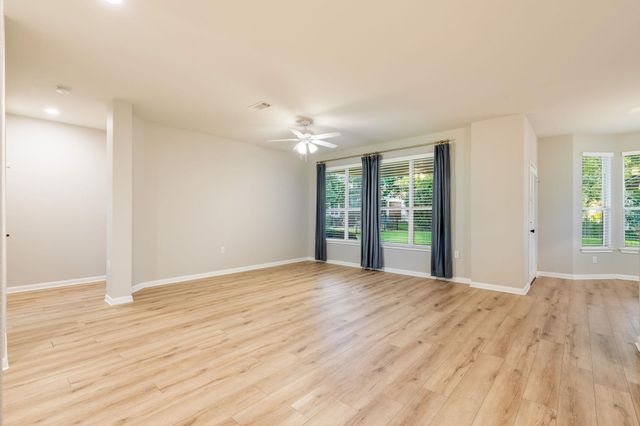 137 Trail Rider WAY, Georgetown, TX 78633