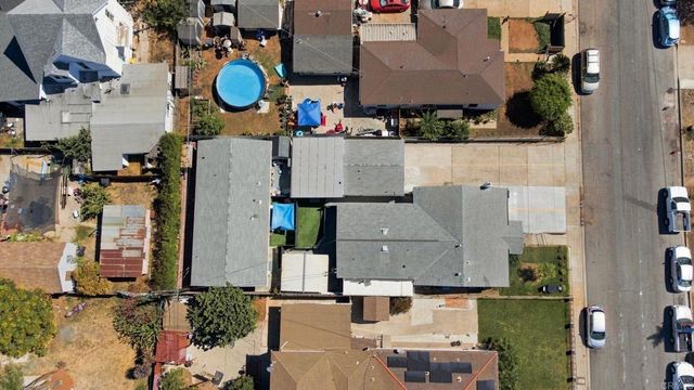 2027 31 E Avenue, National City, CA 91950
