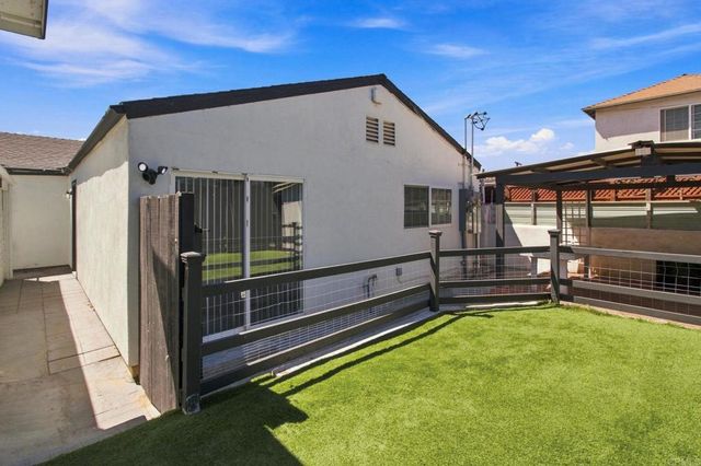 2027 31 E Avenue, National City, CA 91950