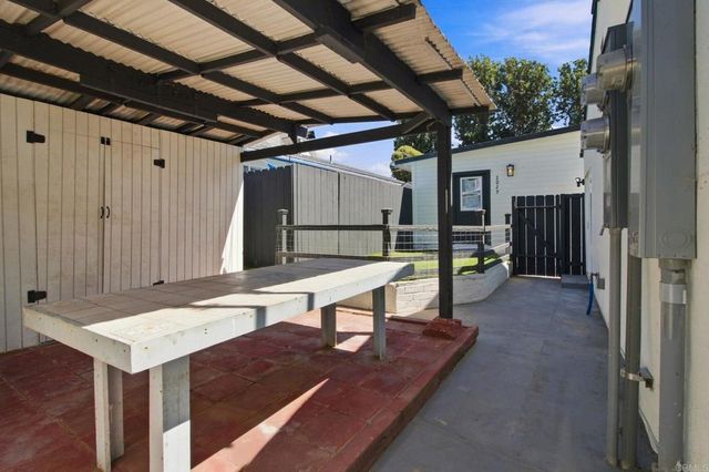 2027 31 E Avenue, National City, CA 91950