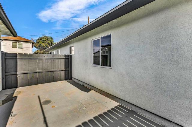 2027 31 E Avenue, National City, CA 91950