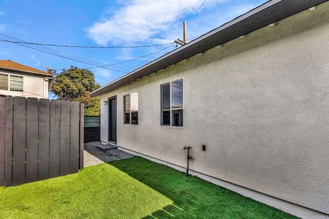 2027 31 E Avenue, National City, CA 91950