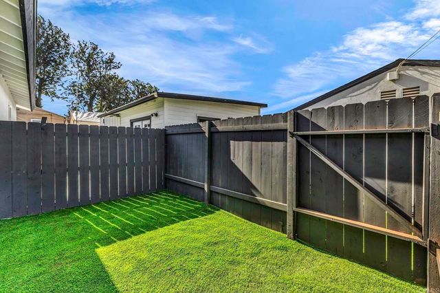 2027 31 E Avenue, National City, CA 91950