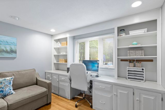 68 Stumpfield Road, Kensington, NH 03833