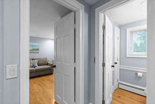 68 Stumpfield Road, Kensington, NH 03833
