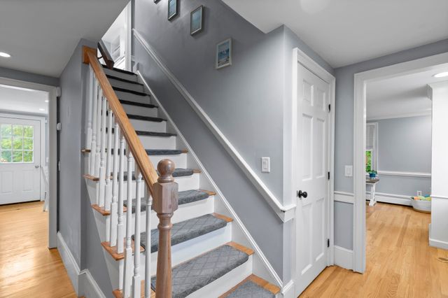 68 Stumpfield Road, Kensington, NH 03833