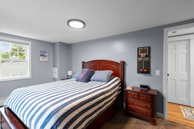 68 Stumpfield Road, Kensington, NH 03833