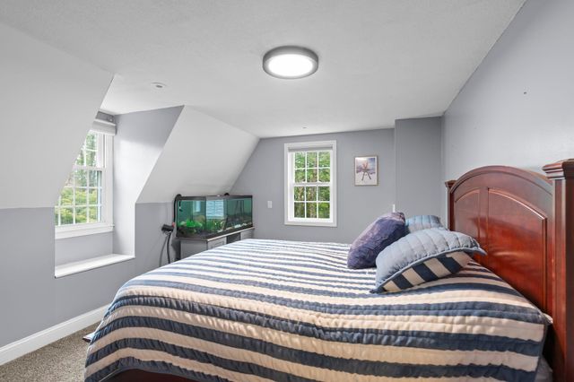 68 Stumpfield Road, Kensington, NH 03833