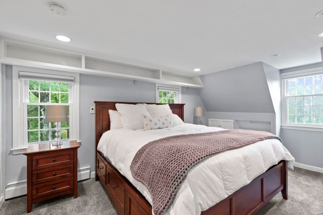 68 Stumpfield Road, Kensington, NH 03833