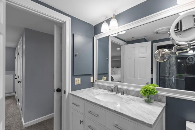 68 Stumpfield Road, Kensington, NH 03833