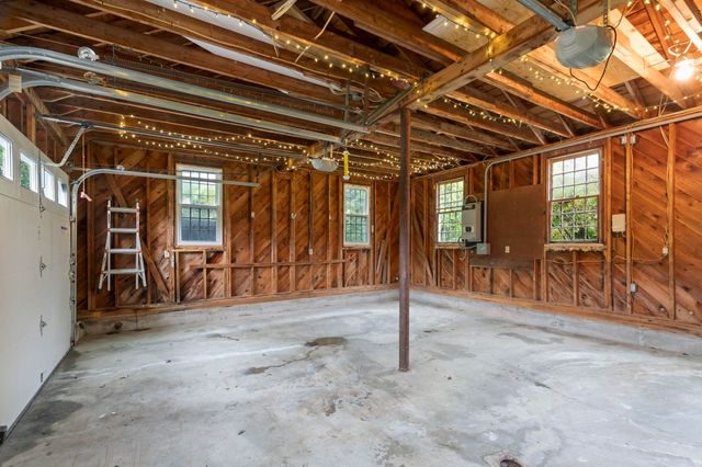 68 Stumpfield Road, Kensington, NH 03833
