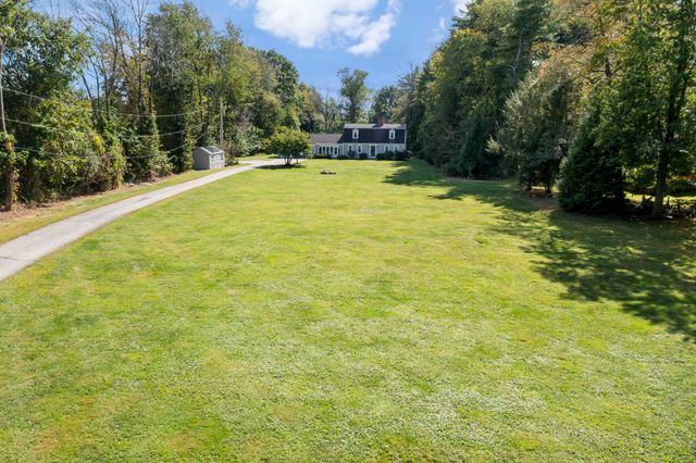 68 Stumpfield Road, Kensington, NH 03833