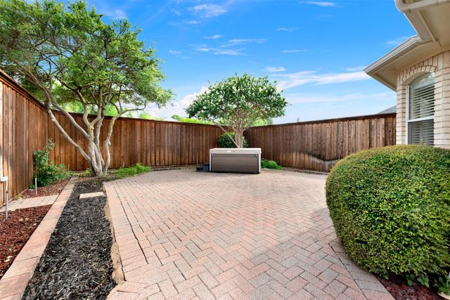 6064 BUFFRIDGE Trail, Dallas, TX 75252